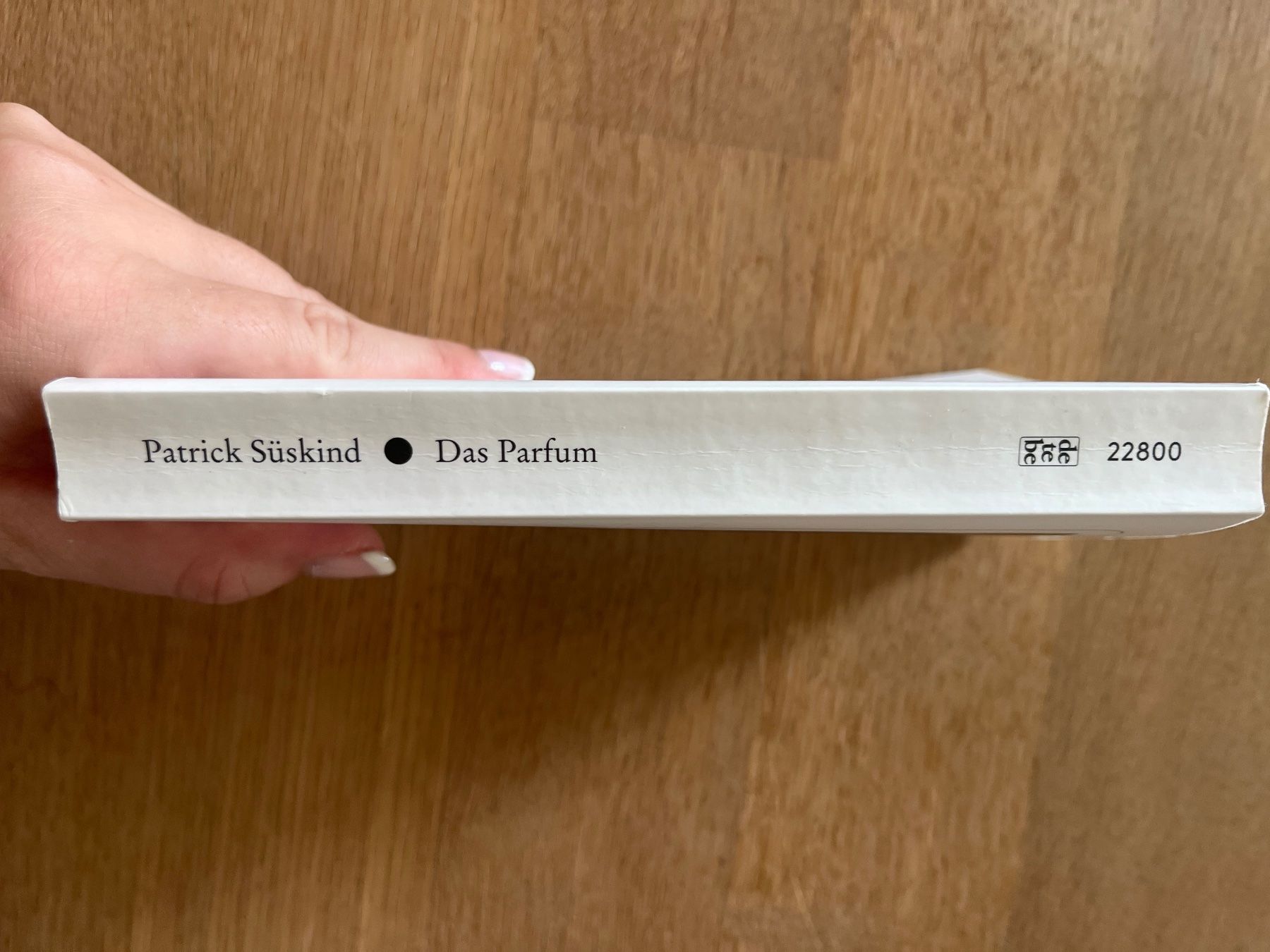Livres: Patrick Süskind -  Das Parfum - Die Geschichte eines Mörders – D'occasion à Laupen BE par lee_ym6v 2