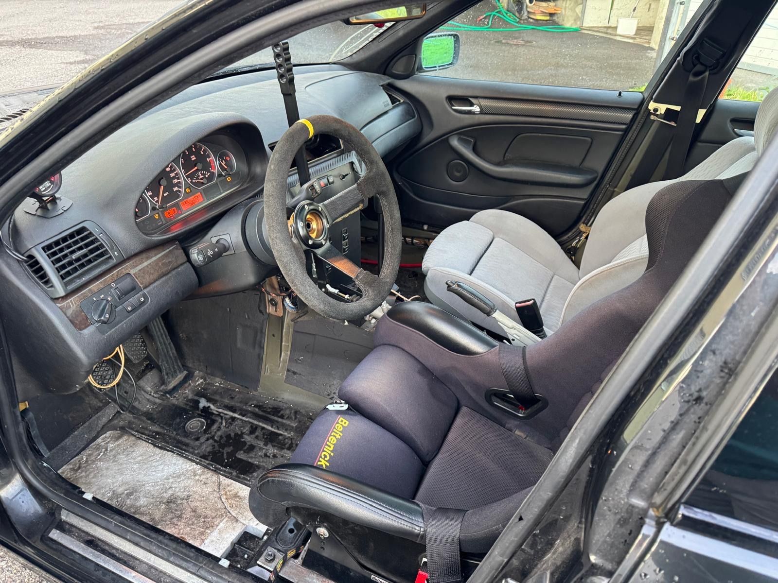 BMW Automobili: Zum Verkaufen steht ein Bmw E46 330i Drift – Usato da Schmerikon venduto da Passat018 4