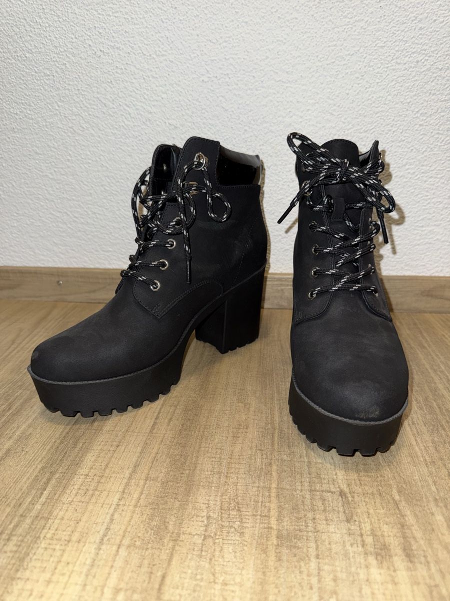 Scarpe da donna: Even&Odd High Heel Stiefelette – Usato da Buochs venduto da anj_9fmv 2