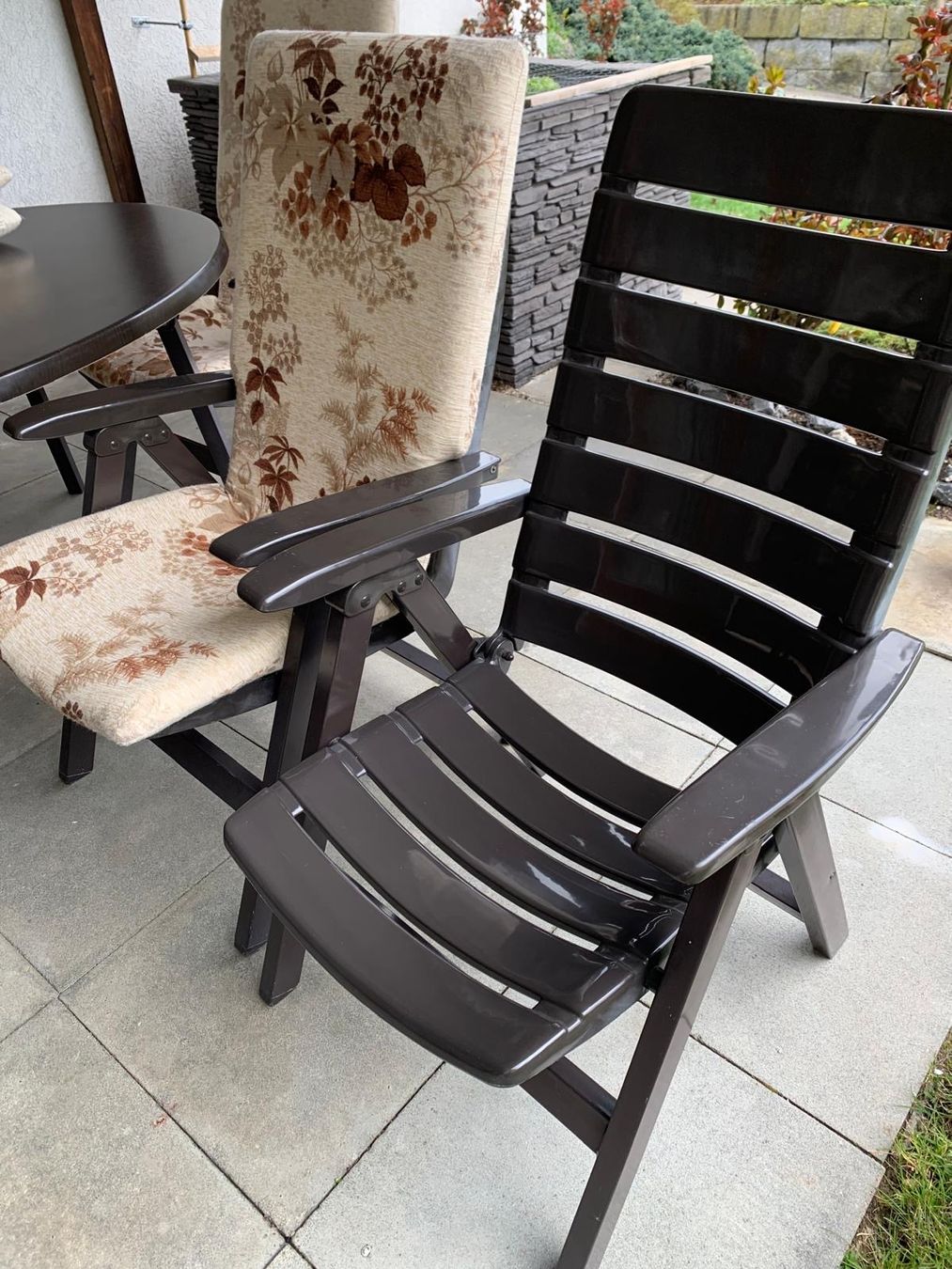 Set de table et chaises: Gartentisch mit 4 Stühlen – D'occasion à Meggen par 123927 1