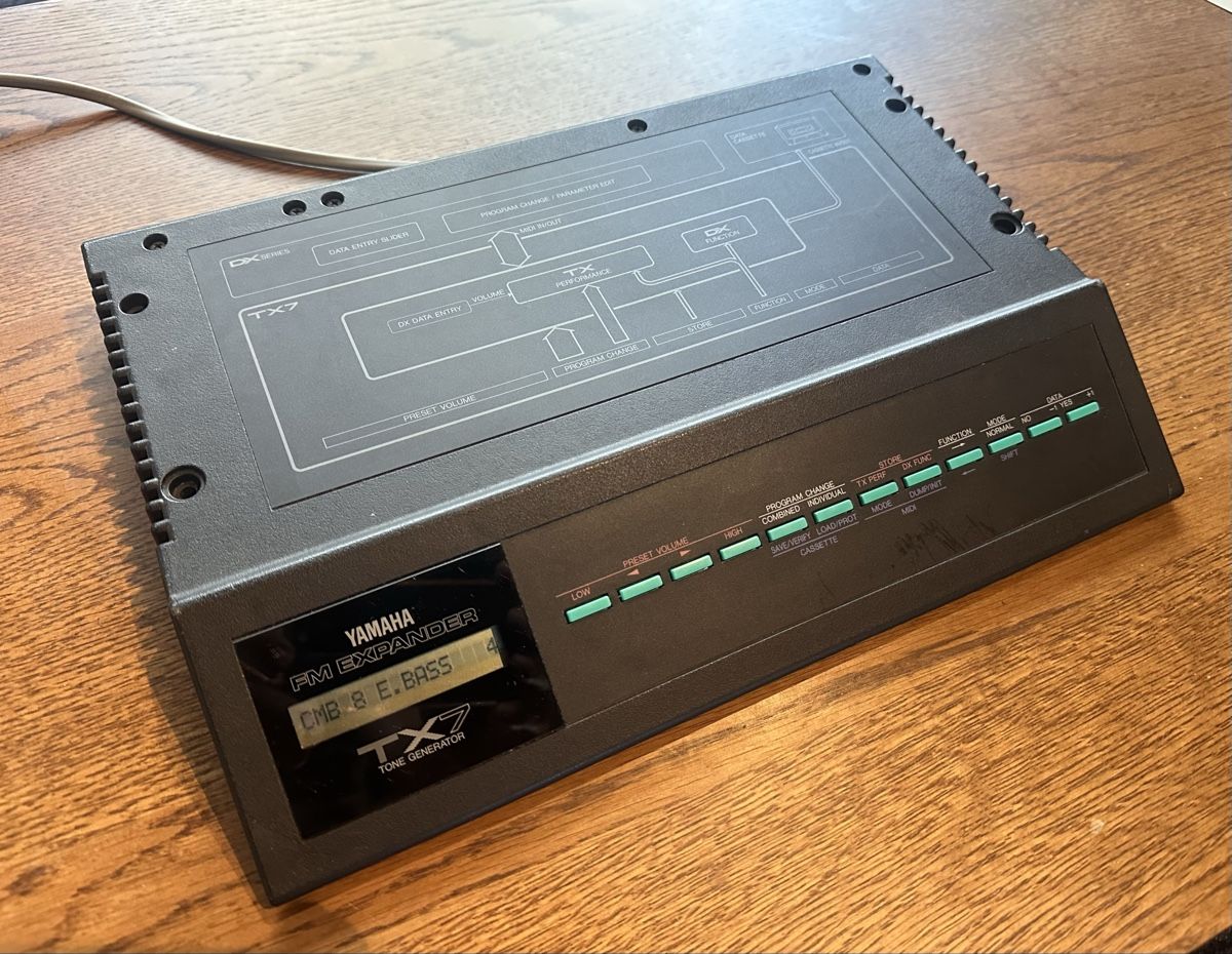 Yamaha Strumenti musicali: Yamaha Tx-7 Fm synth – Usato da Vevey venduto da Dborg