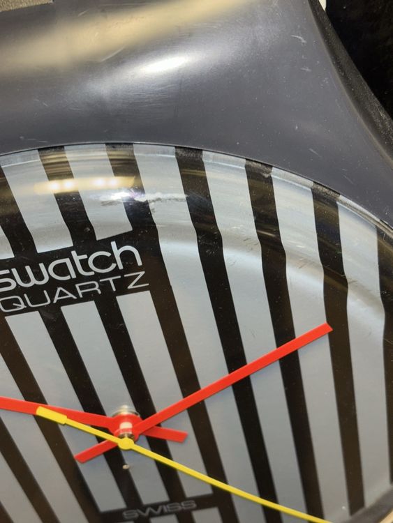 Maxi Swatch Pinstripe 1985 (Gebraucht) in Biel/Bienne für CHF 111 – mit ...