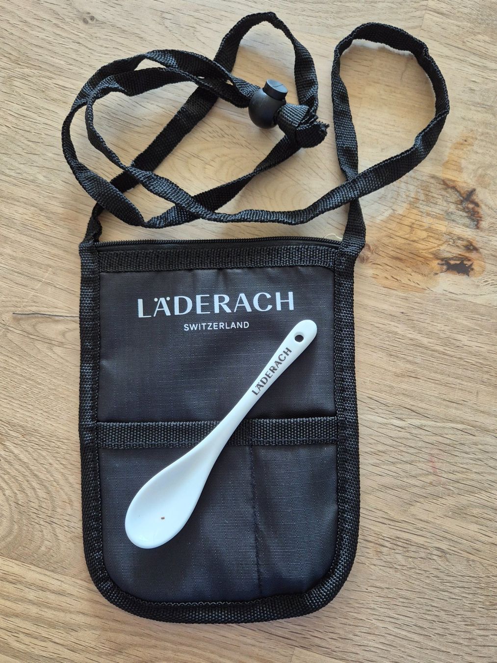 Taschen: Läderach Kühl - Tasche inkl. Löffel – Neu und originalverpackt aus Rüti ZH von pep_l9zp