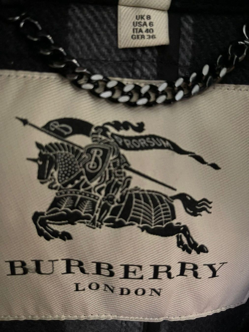 Burberry Cappotti: Burberry 100% Wool Mantel mit Pelzkragen – Usato da Bonstetten venduto da Swiss4Sale 3