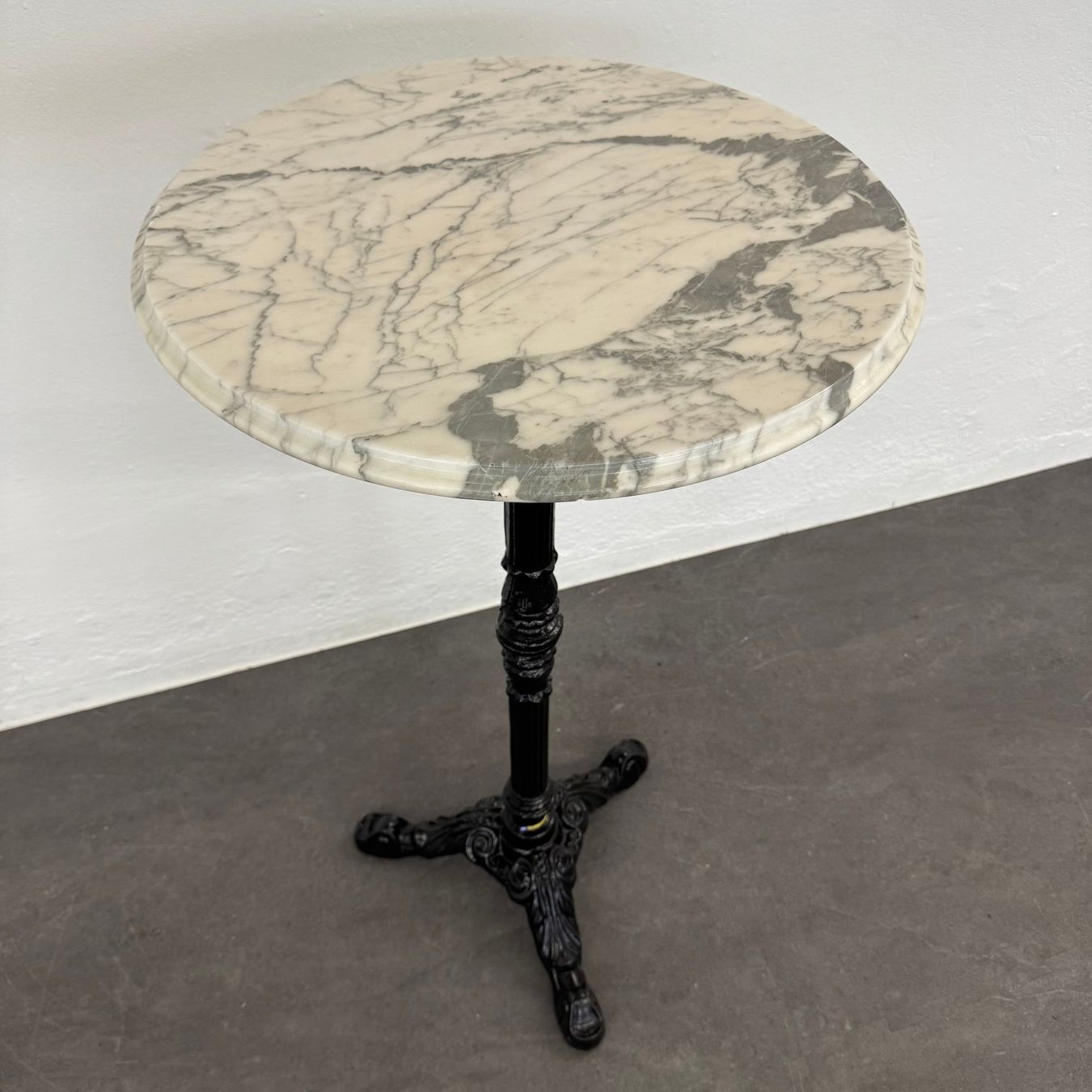 Tavoli: Top Design Classic Bistrostehtisch Stein – Usato da Schönenwerd venduto da mcofficeshop 4