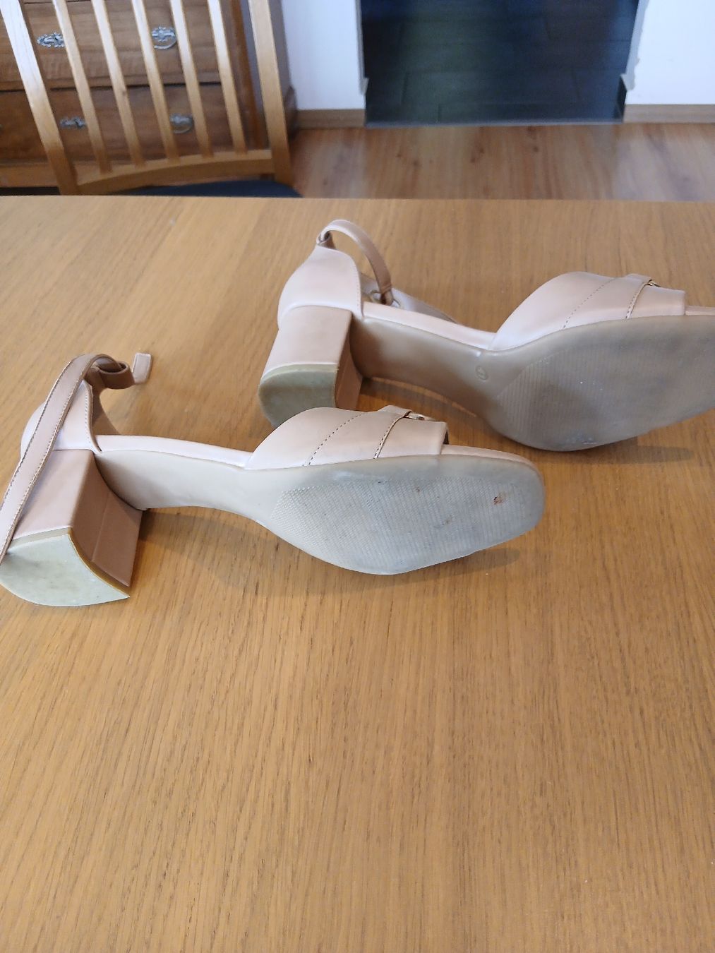 Dosenbach Scarpe da donna: Sandalen mit Absatz Grösse 41 – Usato da Rüfenach AG venduto da Haui82 3