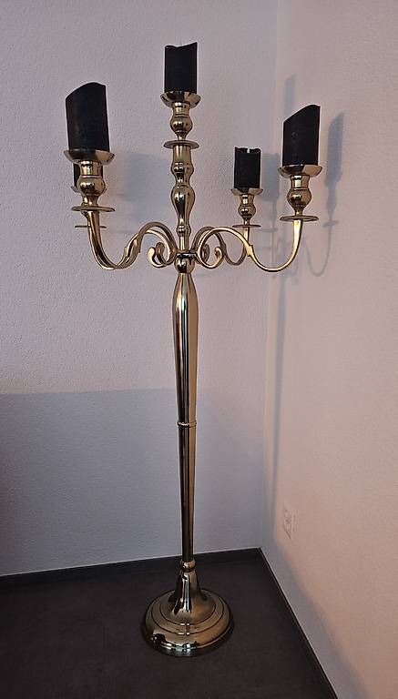 Portacandele: Kerzenhalter Classic Aluminium Gold 144cm – Usato da Ostermundigen venduto da Calvinom 4