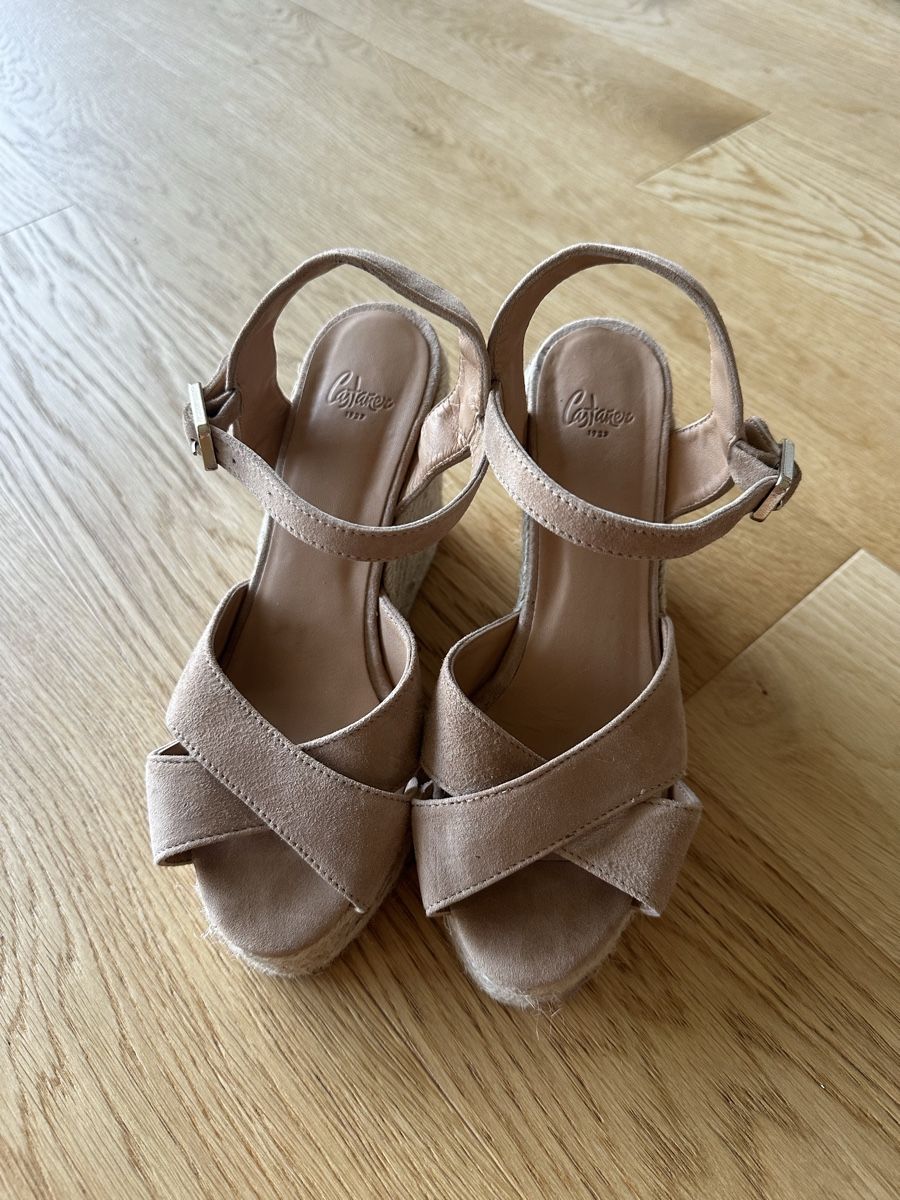 Scarpe da donna: Compensées beige 37 – Nuovo (secondo la descrizione) da La Croix (Lutry) venduto da secondhandZara 1