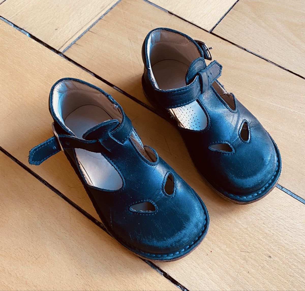 Schuhe für Mädchen: Süsse Mädchenschuhe  – Gebraucht aus Zürich von petitedame