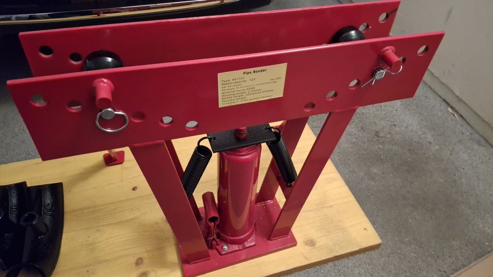 Zylinder 16 t Hub 260 mm für Rohrbiegegerät Biegeg
