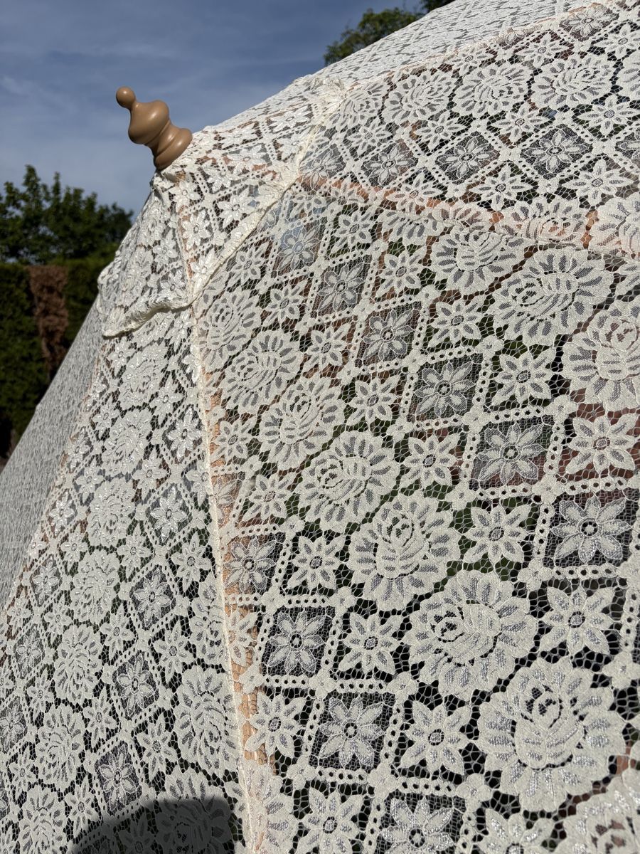 Parasols: Schöner Sonnenschirm mit Fransen  – Neuf (Voir description) à Altnau par kurvenmuehle 2