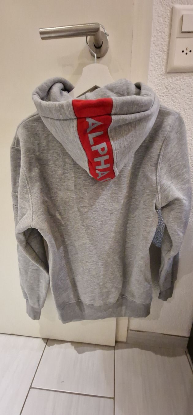 Alpha Industries Maglioni & Felpe: Alpha Industries – Nuovo (secondo la descrizione) da Oftringen venduto da bin_2wk8 1