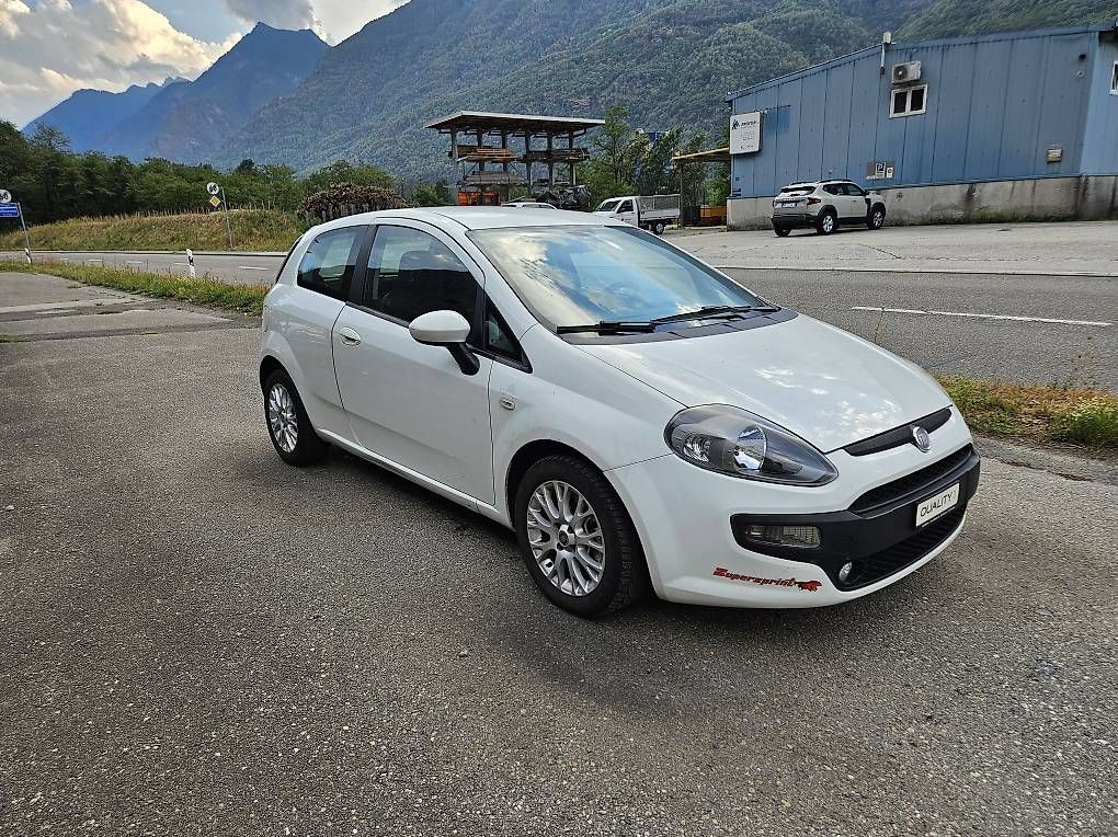 Automobili: FIAT PUNTO DIESEL  – Usato da Biasca venduto da autolowcost 5