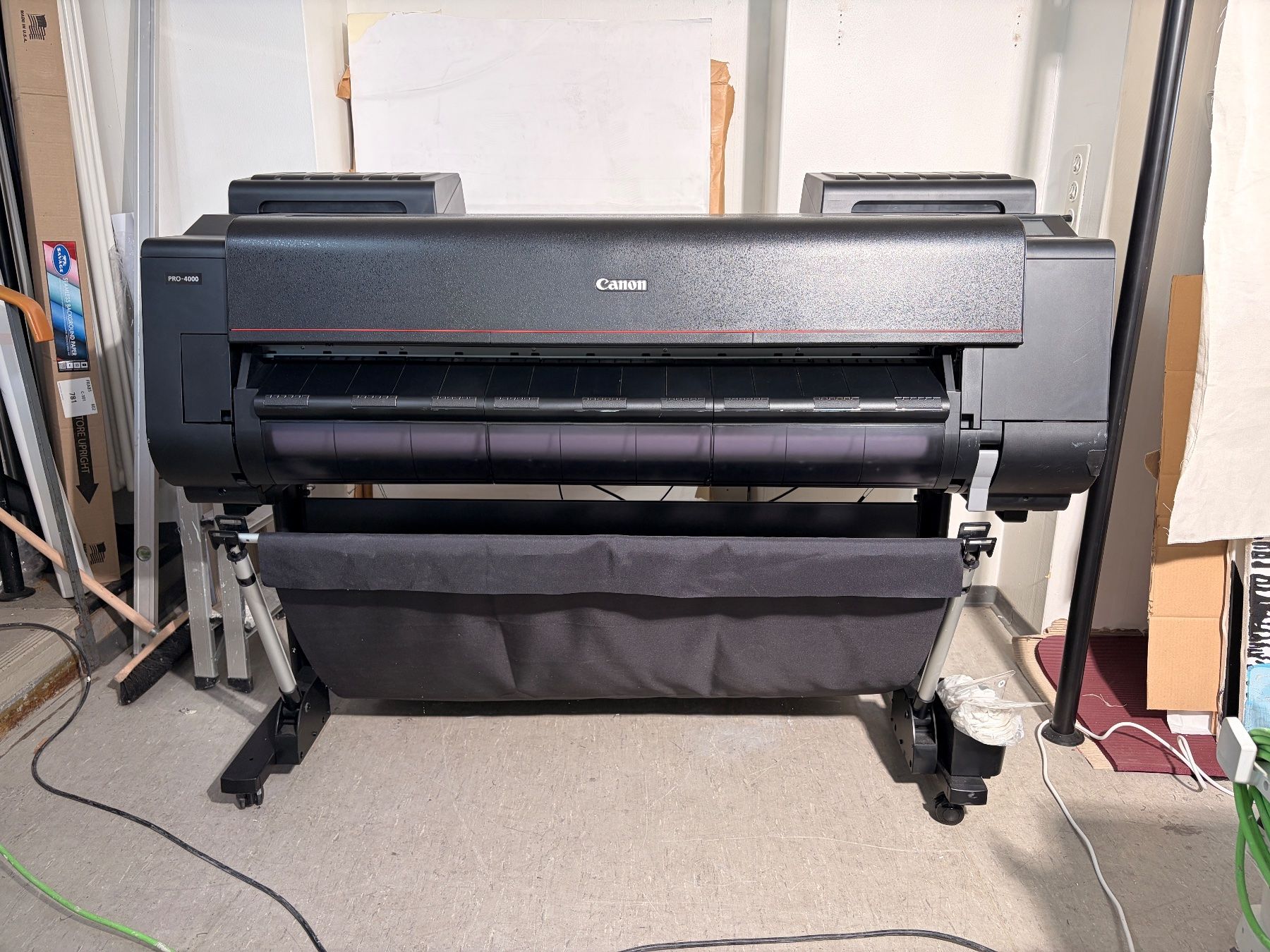 Canon Stampanti: Grossformatdrucker Canon imagePROGRAF PRO-4000 gebraucht – Usato da Zürich venduto da studiobellevue
