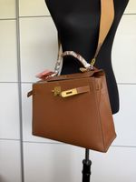 HERMÈS Kelly 32 Sellier / Courchevel inkl. Schulterriemen