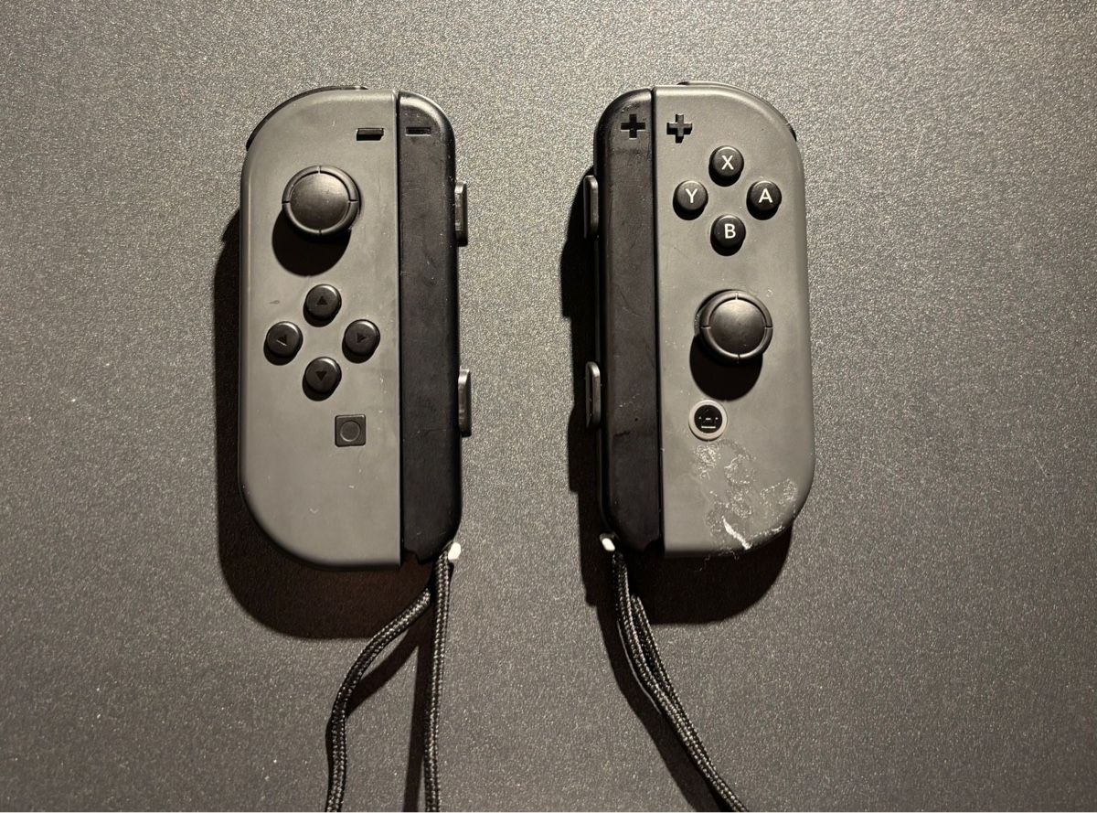 Nintendo Console: Nintendo Switch Konsole mit Zubehör – Nuovo (secondo la descrizione) da Laufen venduto da Gwitterchischte 5