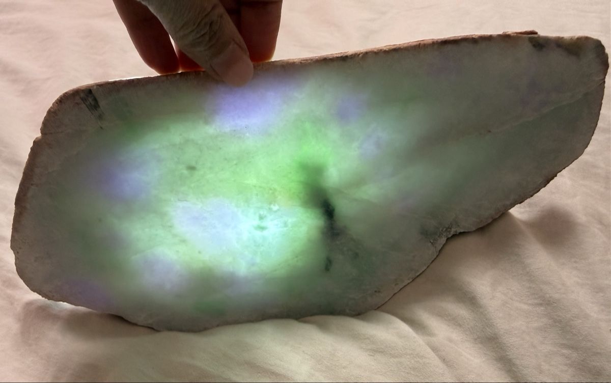 Mineralien & Heilsteine: Birmanische Jadeite  – Neu (gemäss Beschreibung) aus Oberhof von RealStone