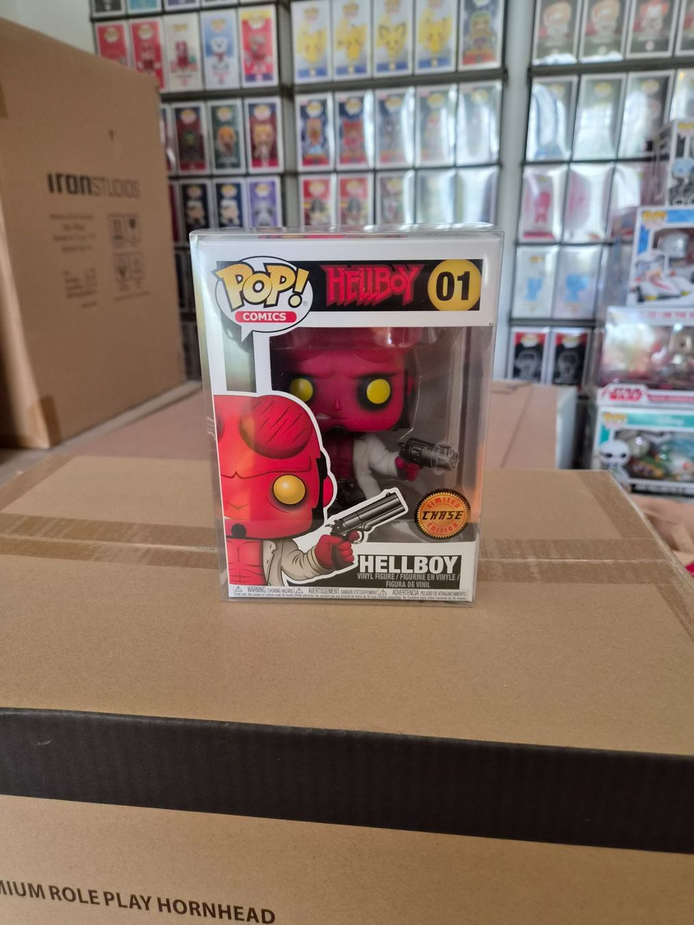 Funko Statuette: Funko Pop! Hellboy #01 Chase Limited Edition – Nuovo e nell'imballaggio originale da Sisseln AG venduto da schenk-figuren