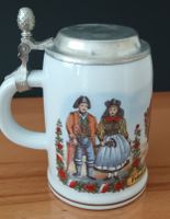 Bierkrug mit Zinndeckel, fränkische Trachten