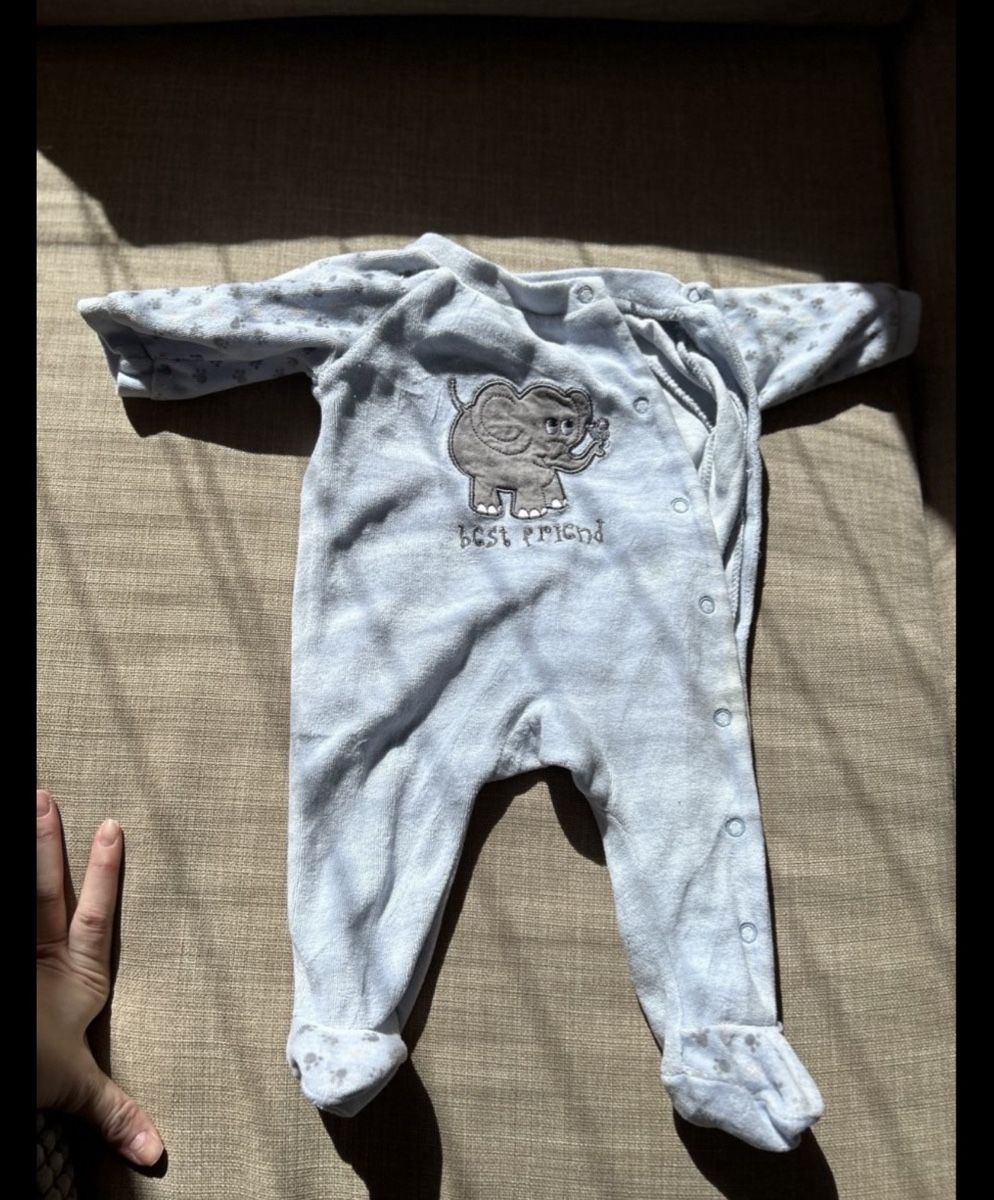 Pyjamas & Ähnliches: Baby Strampler 56 – Gebraucht aus St. Gallen von oli_ryy9