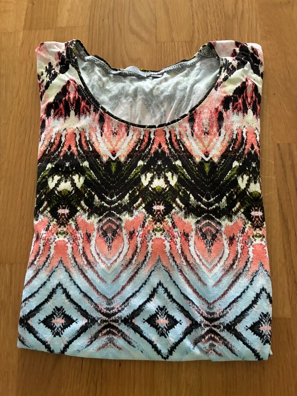 Lotti di vestiti: Damen Shirts 8 Stk. – Usato da Eschenbach LU venduto da Baer01 1