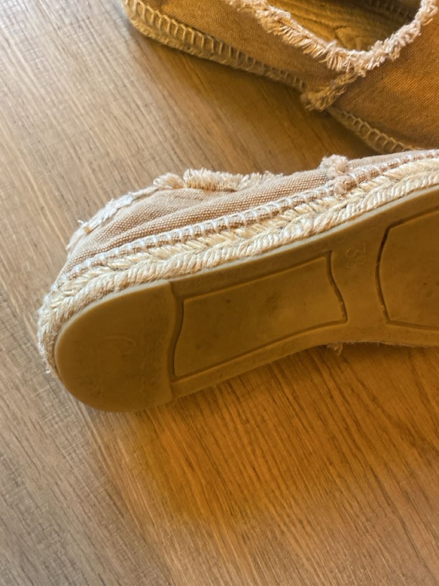 Damenschuhe: Castañer Gr. 38 wenig getragen – Gebraucht aus Saanenmöser von ballerinas 2