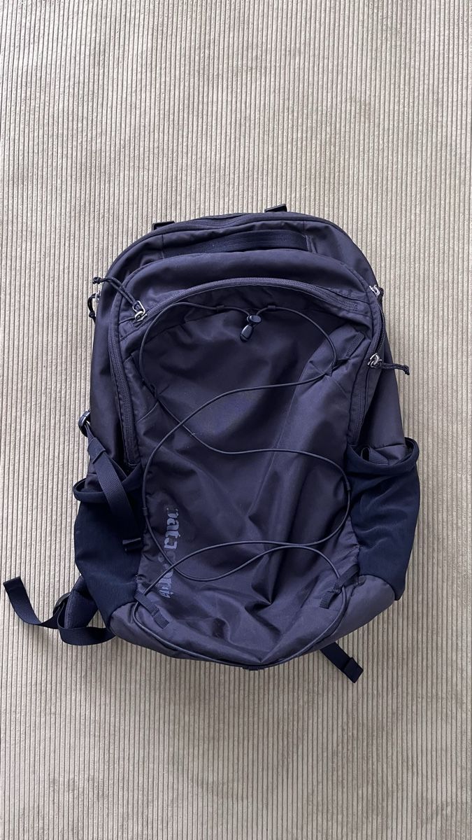Patagonia Zaini: Patagionia Rucksack - Refugio - 30L - Schwarz – Usato da Luzern venduto da Calidru