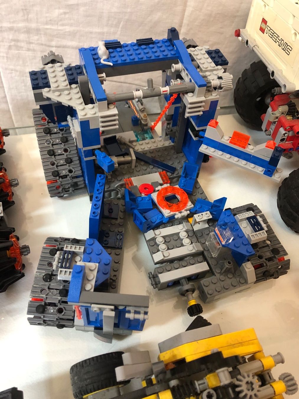 Technics Baukästen: LEGO technics 6.96kg, diverse Modelle mit Einzelteilen – Gebraucht aus Brunnen von Allerwaren 5