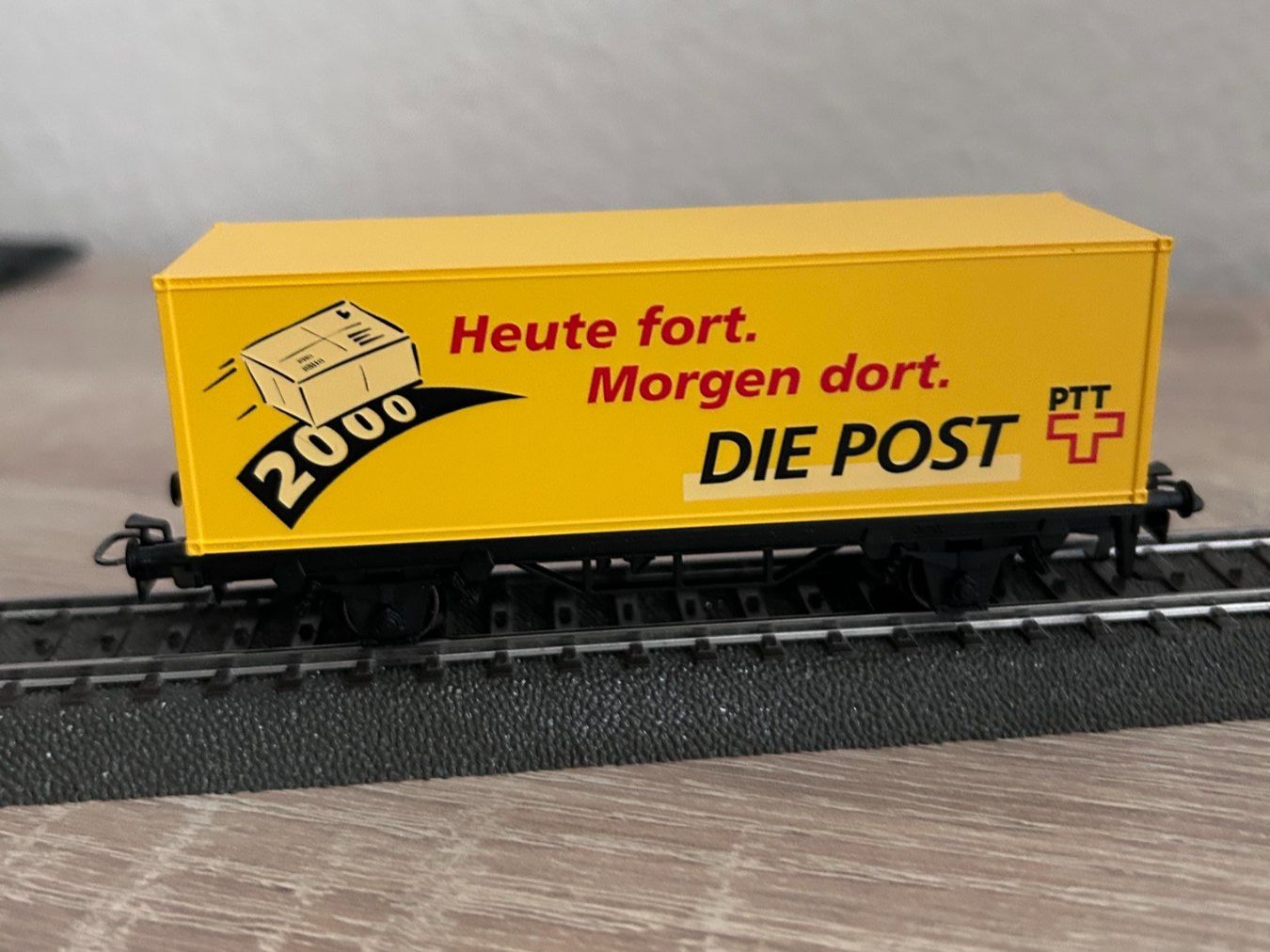 Märklin Modellini di ferrovie: Märklin Güterwagen PTT Die Post Container HO – Nuovo e nell'imballaggio originale da Goldach venduto da Manyro55 1