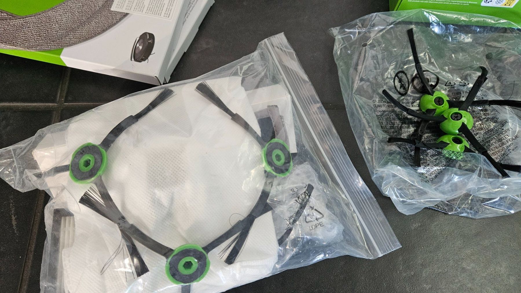 Irobot Aspirapolveri & Accessori: Home Base / Basisstation iRobot j7+ mit Zubehör – Usato da Zug venduto da Banhoelzler 4