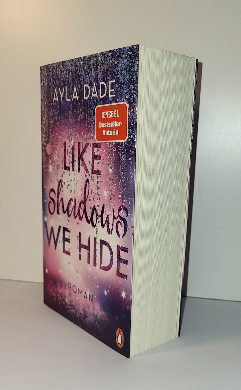 Libri: Like Shadows We Hide – Usato da Uzwil venduto da jae_8khn 1