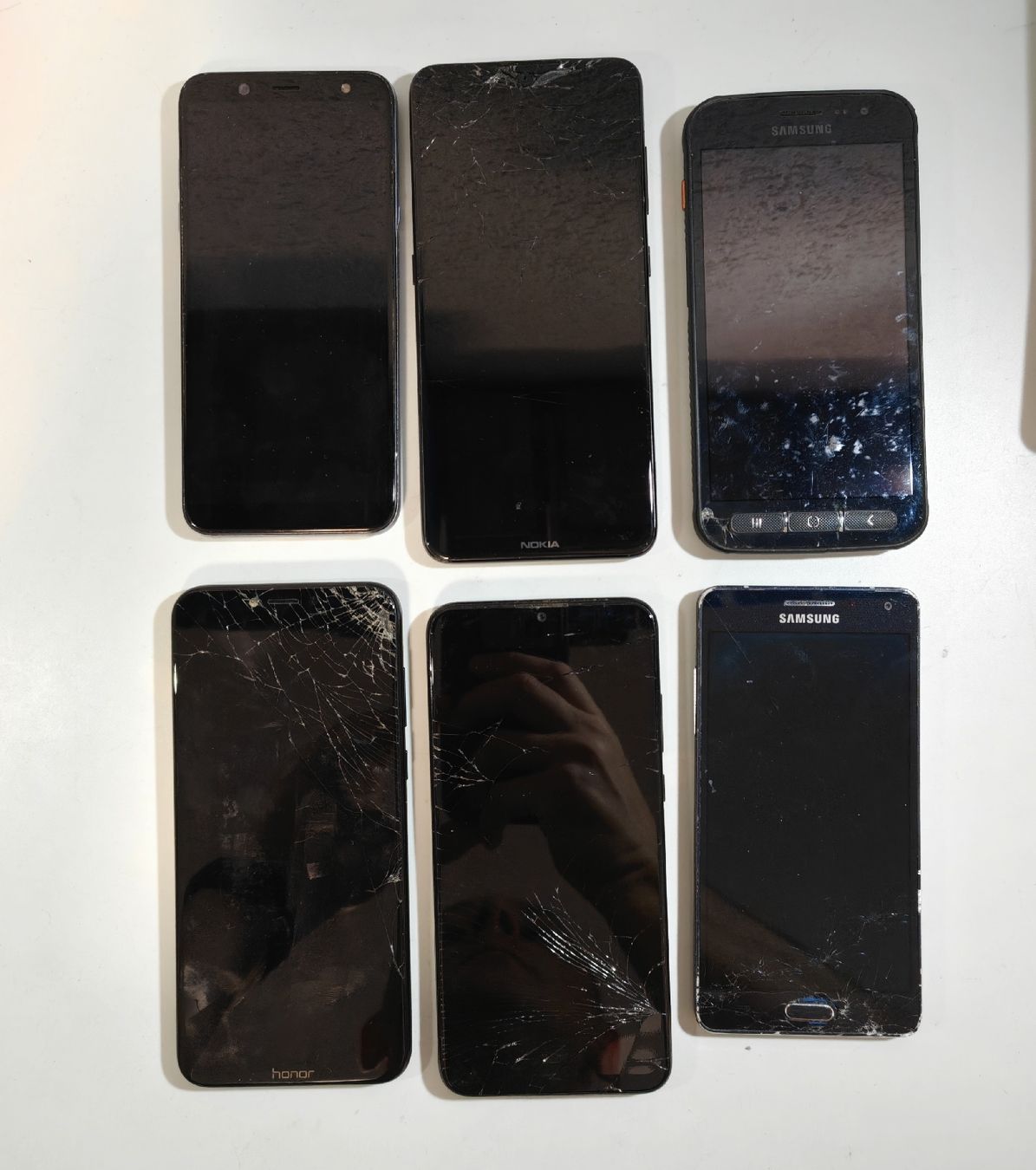 Samsung Handys / Smartphones: 6 defekte Händys (2) – Defekt aus Ehrendingen von Rocky985 1