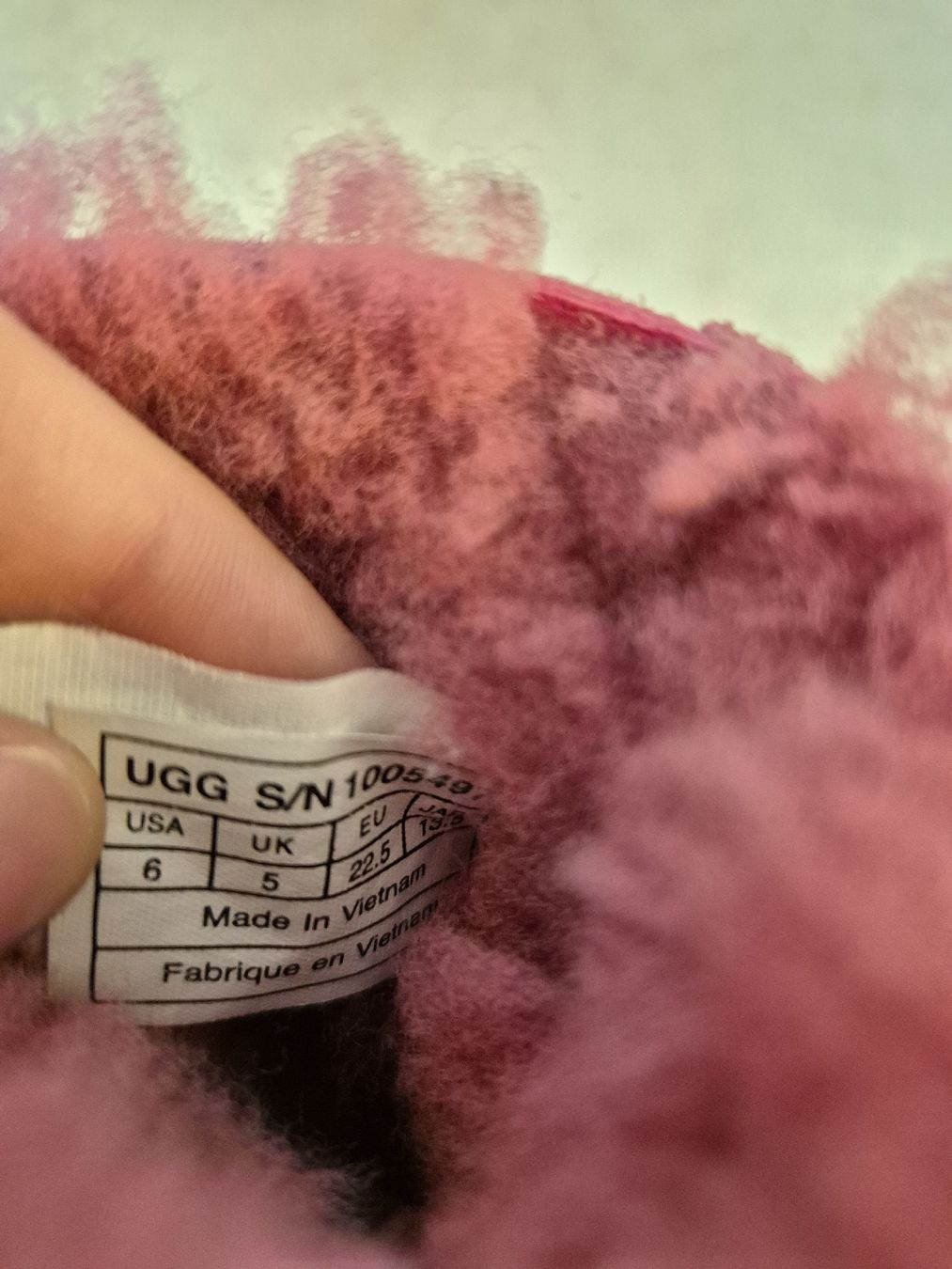 Ugg Schuhe für Mädchen: Ugg Boots Bow original, Grösse 22.5, Pink – Gebraucht aus Adliswil von Stardust11 1