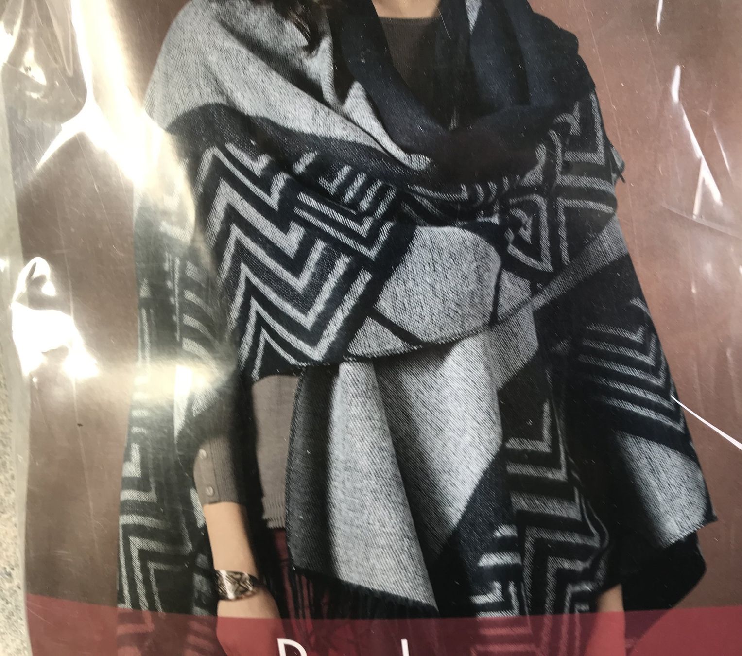 Robes: PONCHO – Neuf avec emballage d'origine à Ostermundigen par Kari1937 4