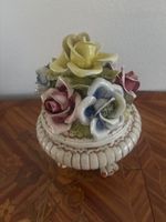 Bonboniere Schmuckdose alt mit Rosen geschmückt