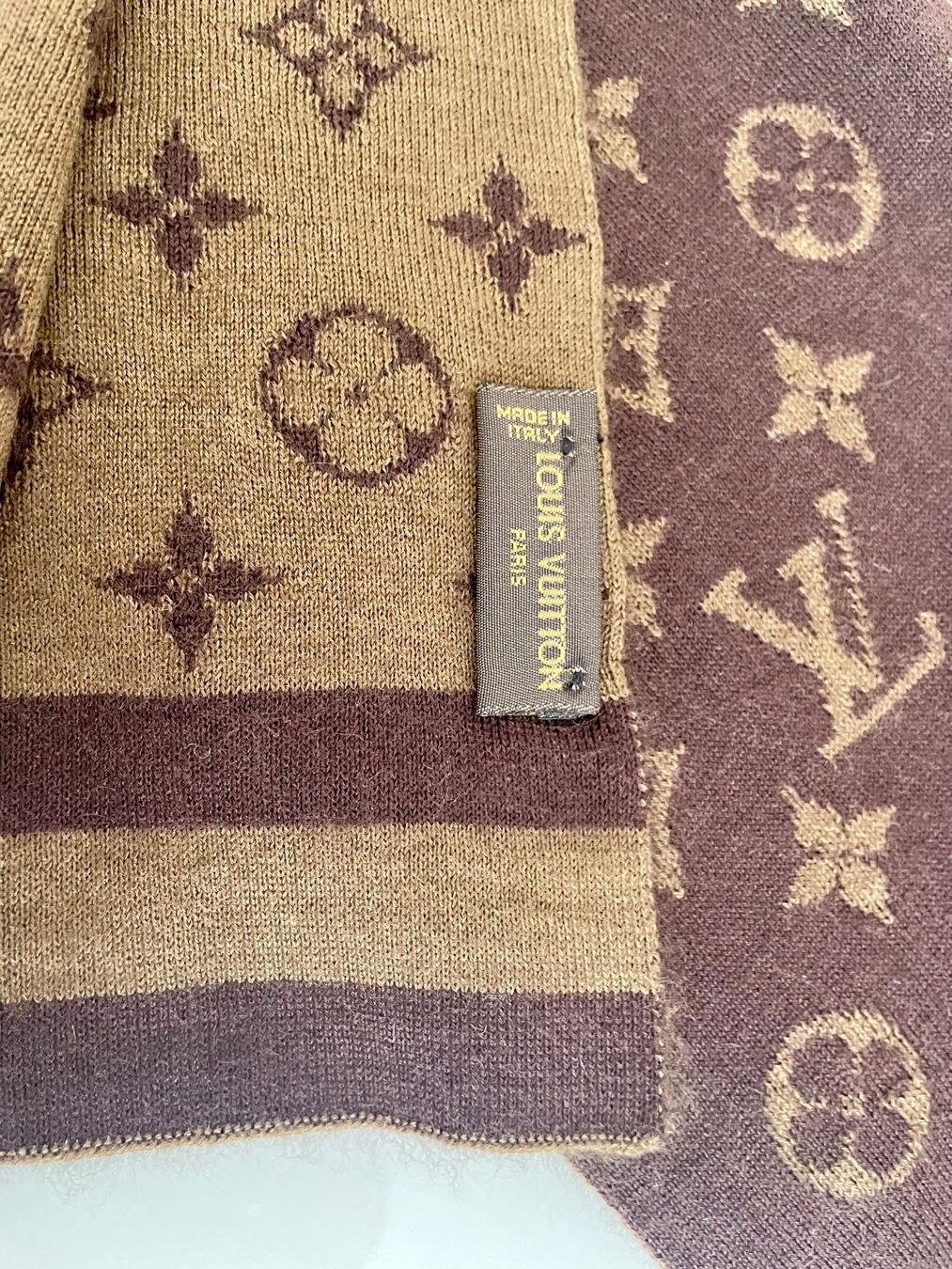 Louis Vuitton Foulard & Sciarpe: Louis Vuitton Schal Kaschmir - nr. 388 – Usato da Hittnau venduto da LuxAndMore 1