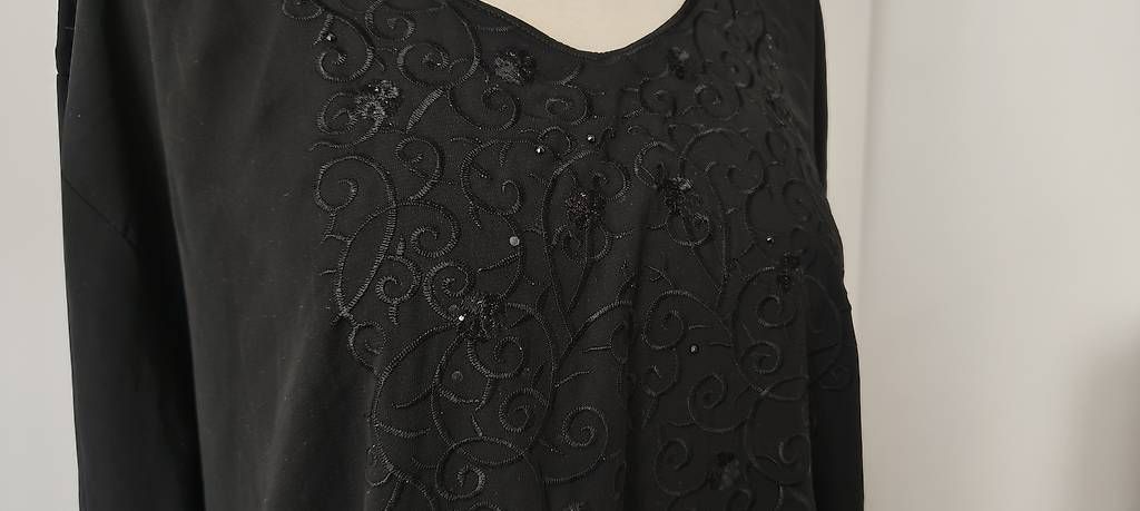 Robes: Abaya/Kleid schwarz, grosse Grösse – D'occasion à Basel par ukhtyy 3