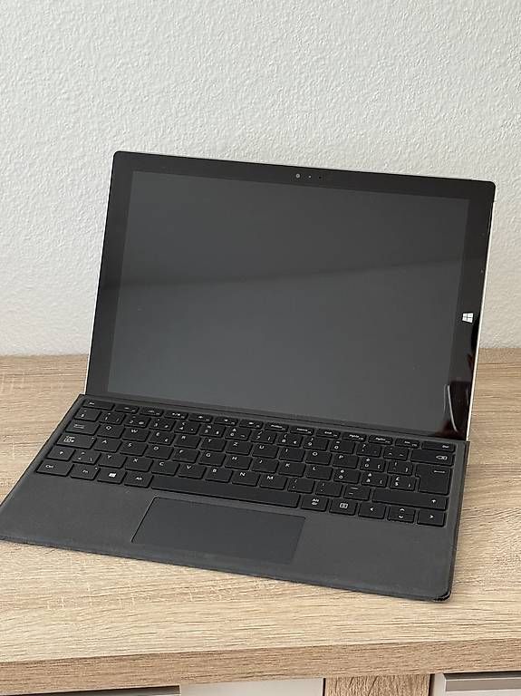 Microsoft Tablet PC: Microsoft Surface Pro 4, Core i5, 8GB, 256GB, Windows 11 – Usato da Greifensee venduto da Adiflo1