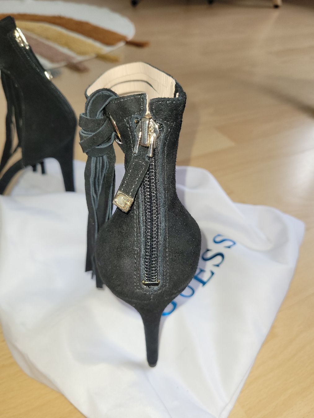 Guess Scarpe da donna: Guess High Heels / Echtleder Damenschuhe – Nuovo (secondo la descrizione) da Triesen venduto da SxTY 1