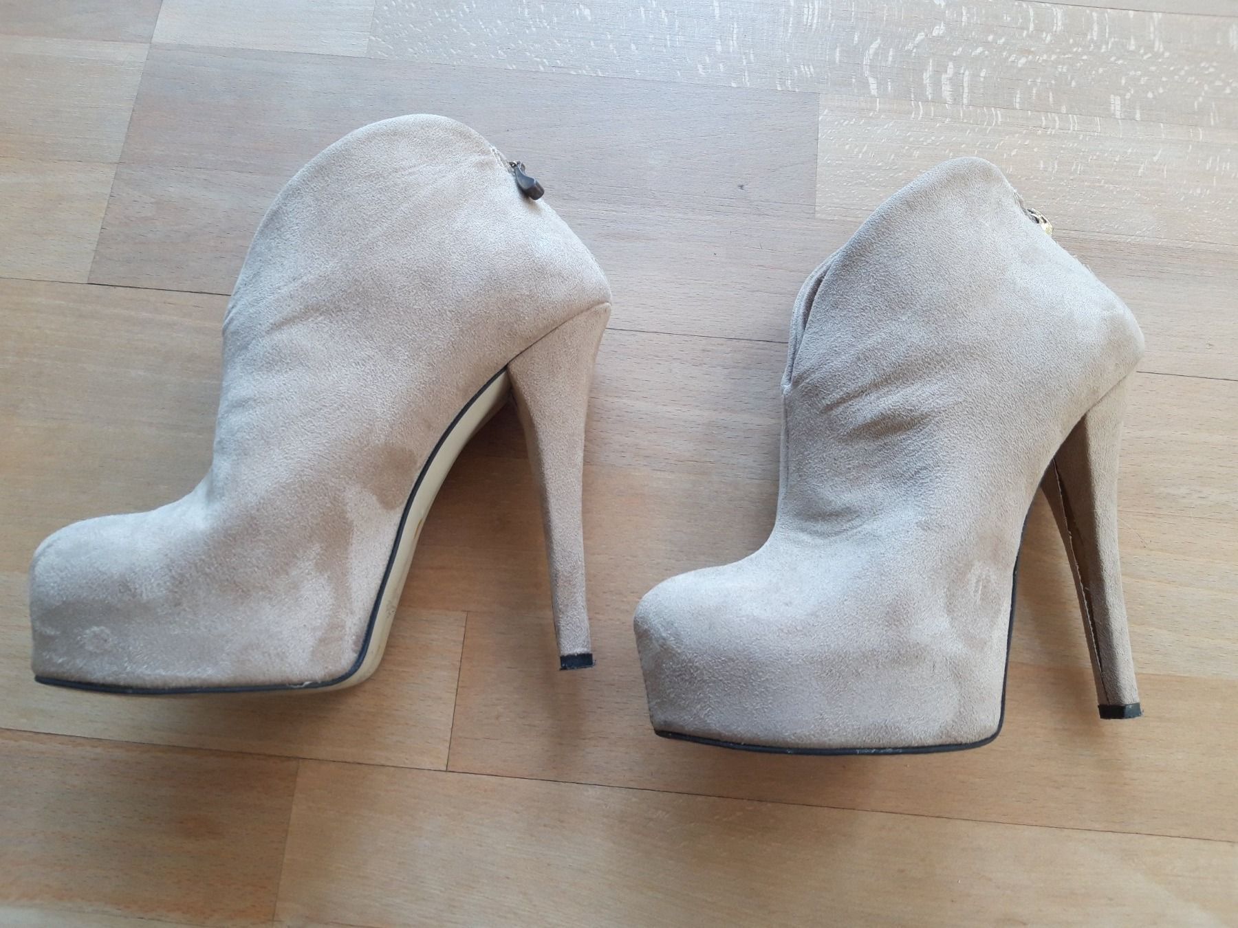 Scarpe da donna: Wildleder Stiefeletten Ankle Pumps Plateau Classy Boho – Usato da Feuerthalen venduto da tanatha_st 4