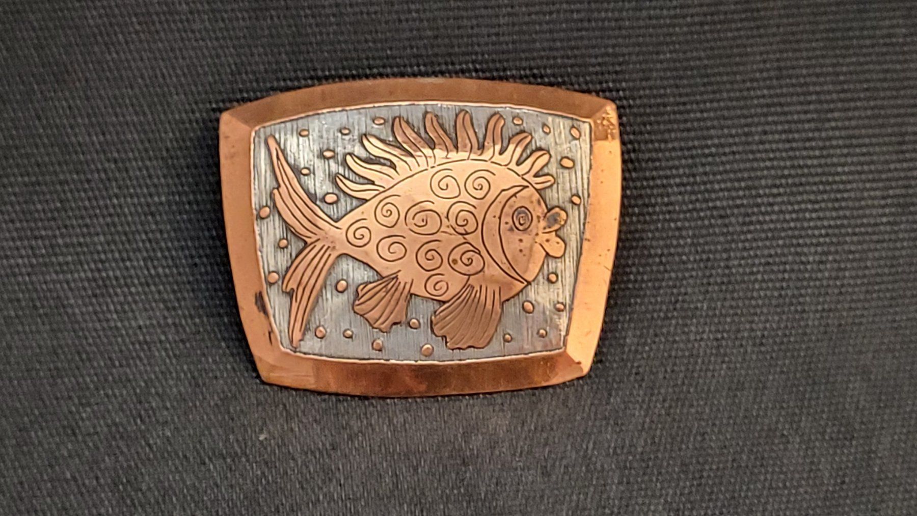 Broches & Aiguilles: Kupfer-Brosche Fisch STEINLIN Vintage – D'occasion à Basel par spinne02