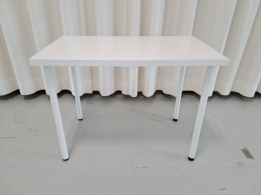 Tables: Tisch weiss – D'occasion à Meggen par Silunietli2