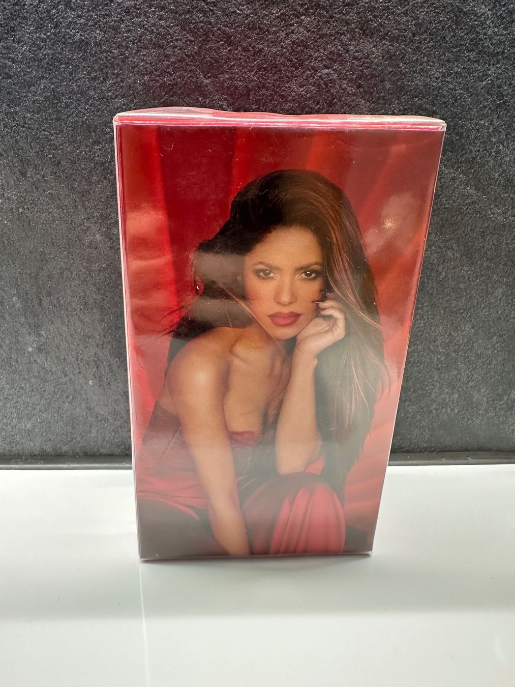 Profumi & Eau de Toilette: Rojo Shakira Parfüm 80ml Neu – Nuovo e nell'imballaggio originale da Thal venduto da Greentea1 1