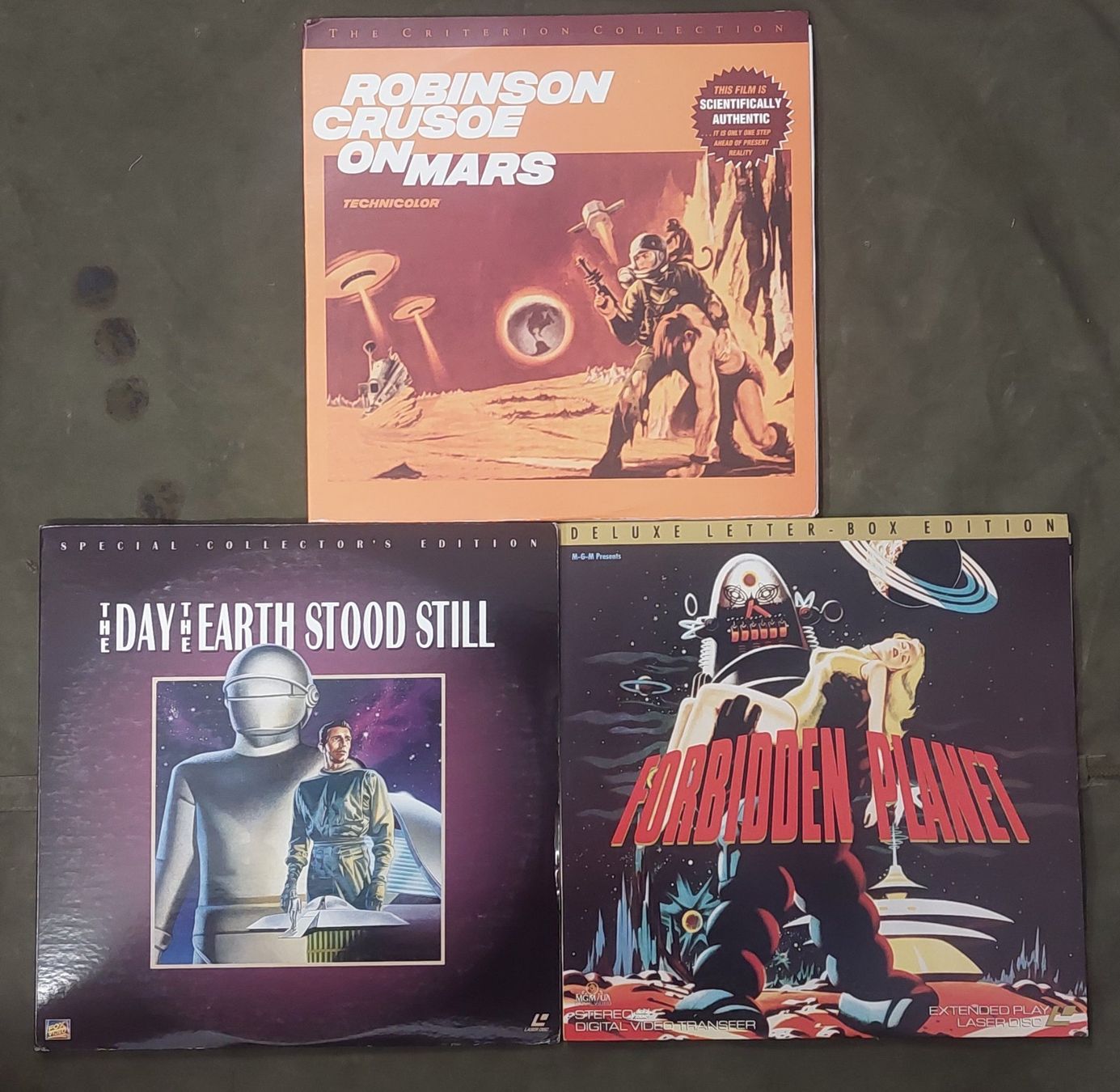Alle DVDs: Laserdisc NTSC Sci-Fi, lot de 3 discs – Gebraucht aus Chapelle-s-Moudon von gerryp