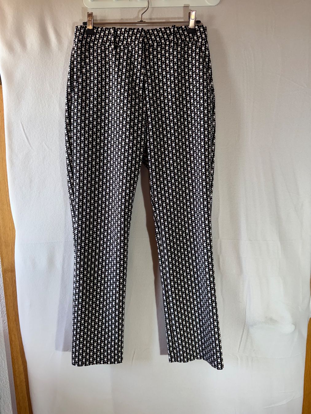 H&M Pantaloni: Stoffhose von H&M Gr. 34 – Usato da Grosswangen venduto da second_hand_dress