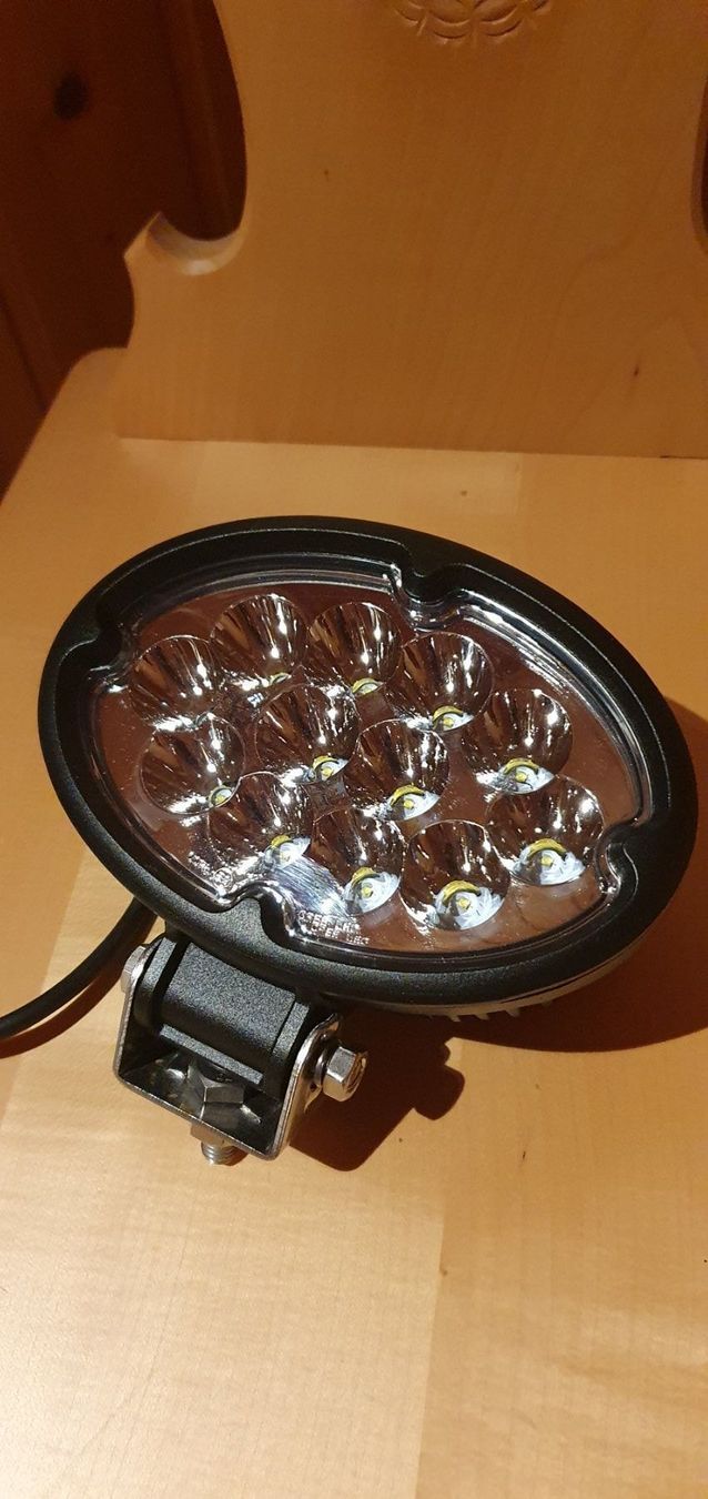 Trattori: LED Arbeitsscheinwerfer – Nuovo e nell'imballaggio originale da Flumserberg Bergheim venduto da Flumserberg03