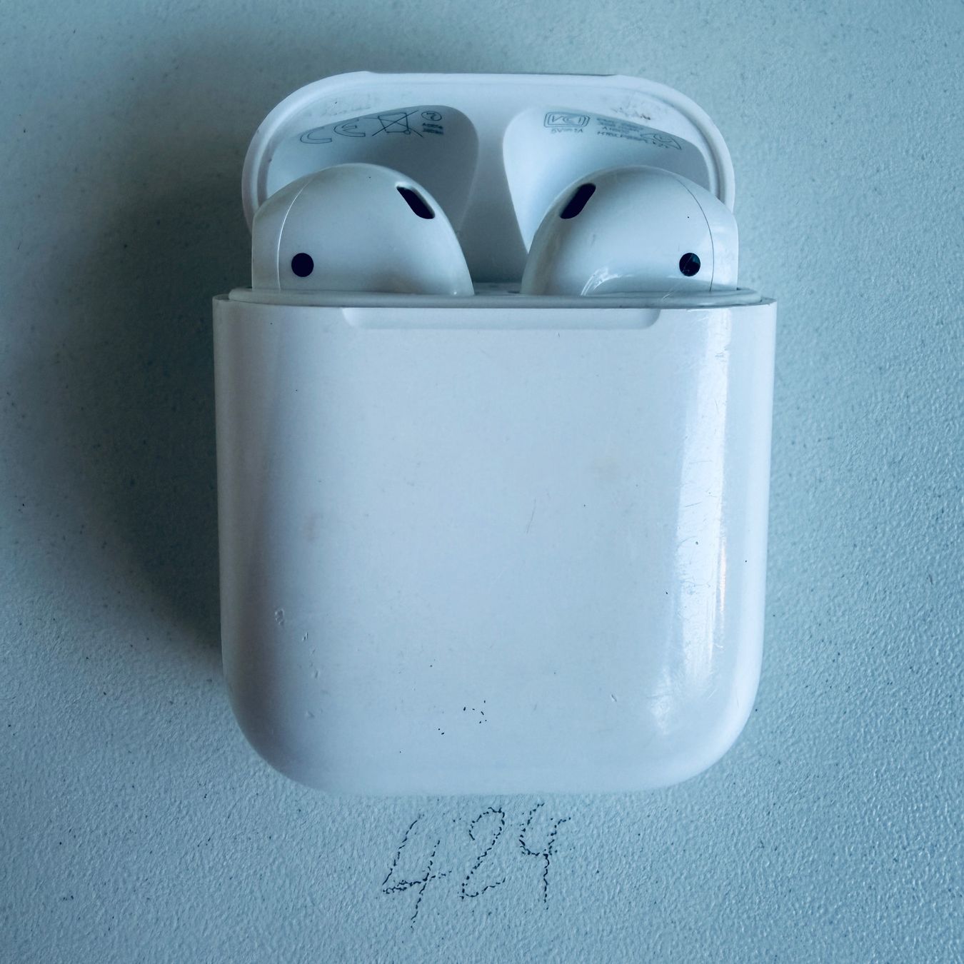 Apple Kopfhörer: Original Apple AirPods 2 Gen. Wireless Kopfhörer & Case – Gebraucht aus Basel von MY.AIRPODS.SHOP