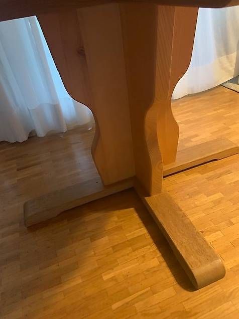 Tables: Schöner massiver Holztisch – D'occasion à Adliswil par Elyaque2005 2