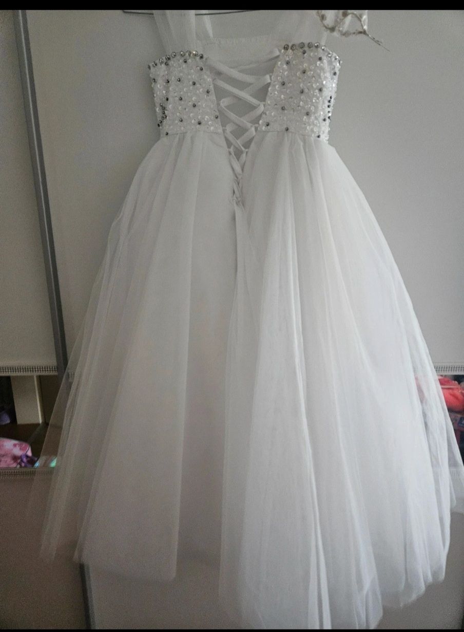 Vestiti & Gonne: Elegantes weisses kleid – Usato da Luzern venduto da Dan_8m79 2