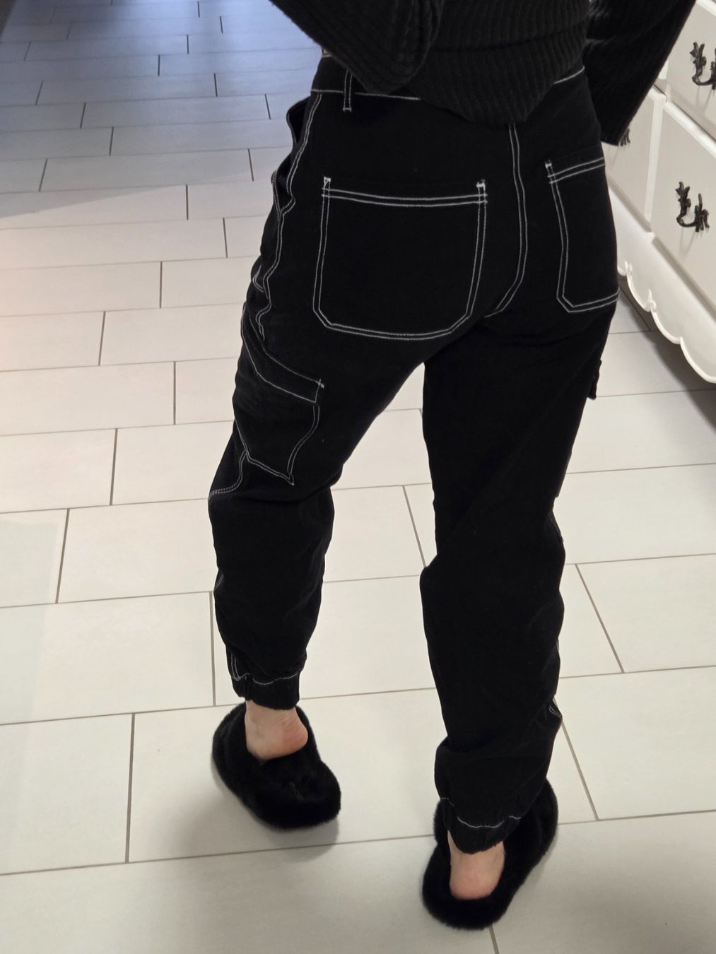 Pantaloni: Schwarze Cargohose Gr. S – Usato da Bülach venduto da Recherchieren 2